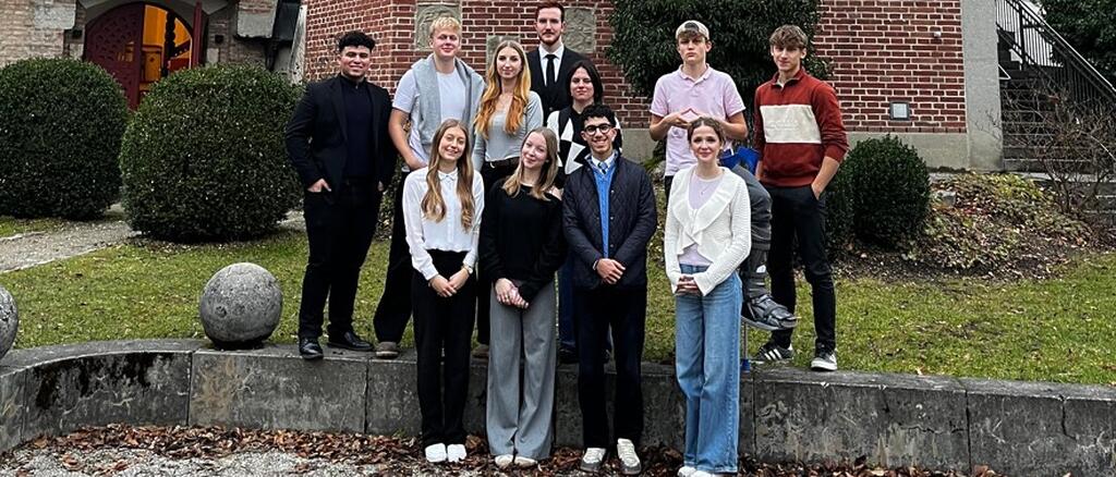 Die Schülerinnen und Schüler des neu gewählten Landesschülerrates. 