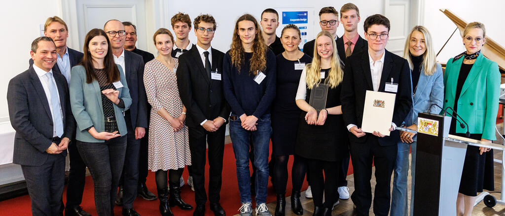 Amtschef Martin Wunsch (links) bei der Auszeichnungsveranstaltung